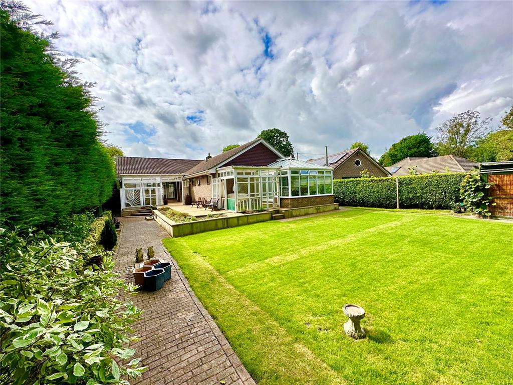 Ersham Road, Hailsham, East Sussex, BN27 4 bed bungalow for sale £675,000