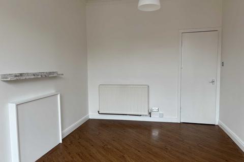 2 bedroom flat to rent, Tollcross Road, Glasgow