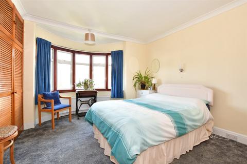 65 Deakin Leas, Tonbridge, TN9 2JT