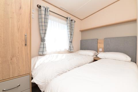 2 bedroom mobile home for sale - Naish Estate,Barton On Sea,New Milton,BH25 7RA