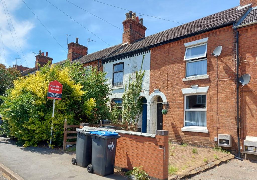 31 Bath Street, Rugby, Warwickshire... 2 bed terraced house £80,000