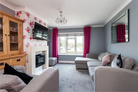 106 Betsham Road, Maidstone, ME15 8TX