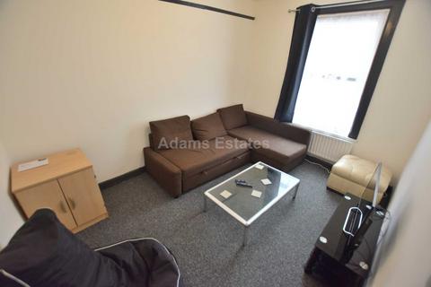 6 bedroom terraced house to rent, Blenheim Road, Reading