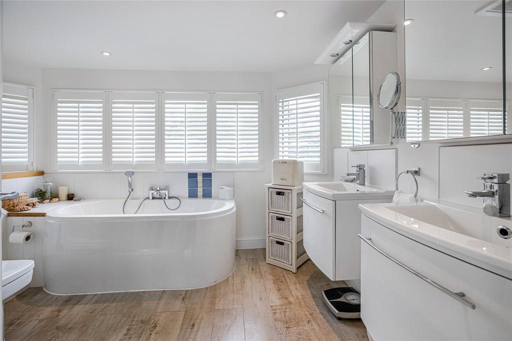 Bedroom 1 Ensuite
