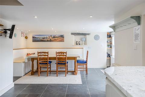 Mudlark, 7 Croft Road, Salcombe, TQ8 8DZ