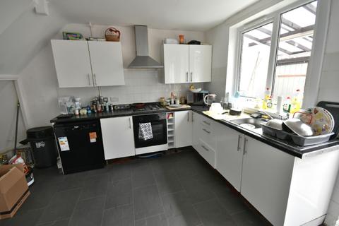 3 bedroom terraced house for sale - Pentregwyn, Wrexham, LL13
