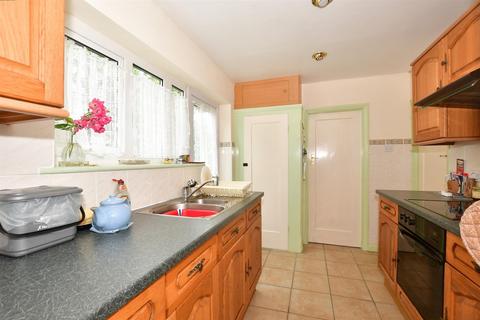 39 Links Crescent, St Marys Bay, Romney Marsh, TN29 0RS