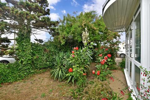 39 Links Crescent, St Marys Bay, Romney Marsh, TN29 0RS