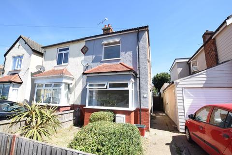 15 Agincourt Road, Clacton-on-sea, CO15 3EB