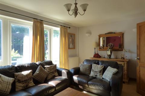 27 Callaways Road, Shipston-on-stour, CV36 4EX