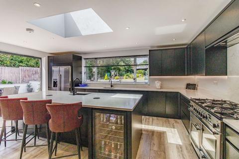 50 Beacon Way, Rickmansworth, WD3 7PE