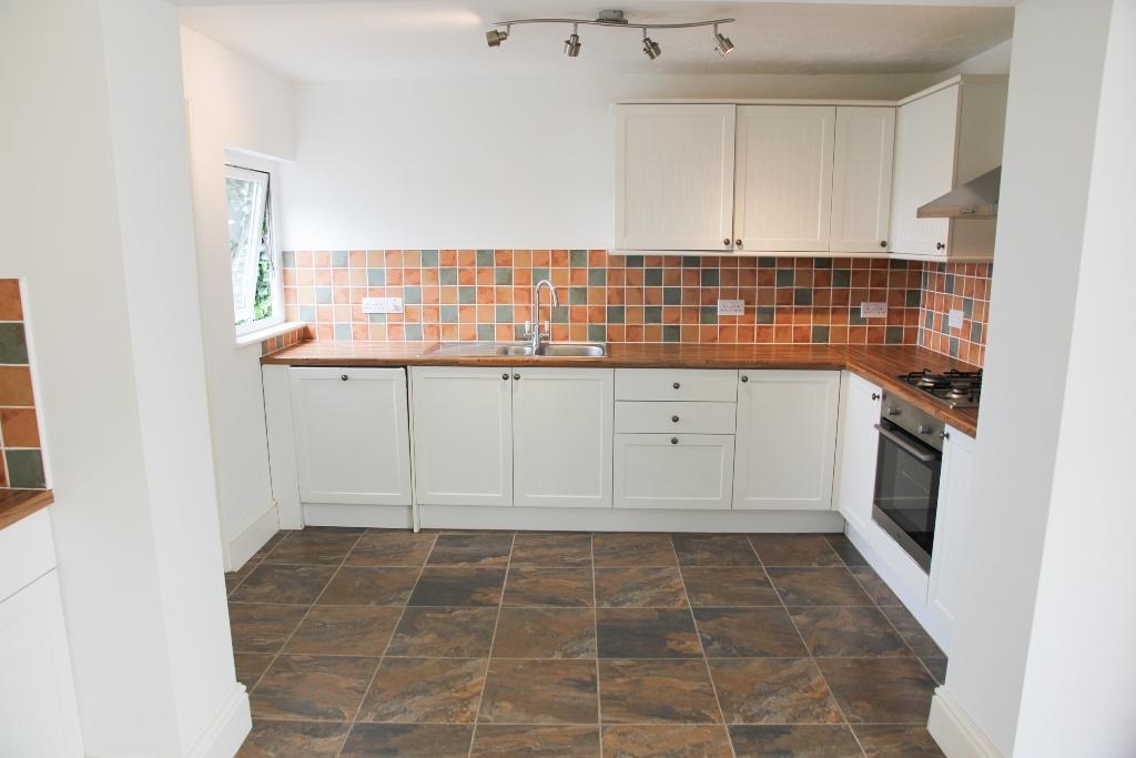 Old Falmouth Road, Truro, TR1 5 bed detached house £1,900 pcm (£438 pw)