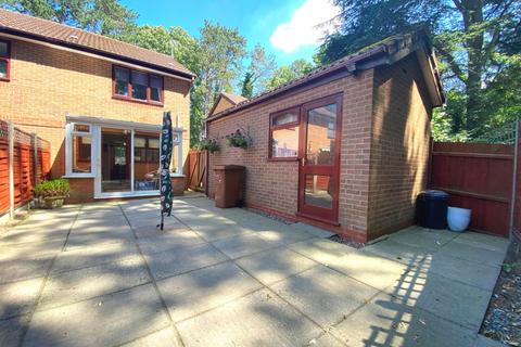 22 Baldwin Close, Northampton, NN3 6AY