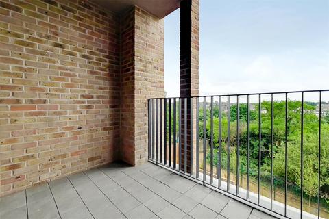 3 bedroom apartment for sale - Middle Yard, Dollis Hill, NW10