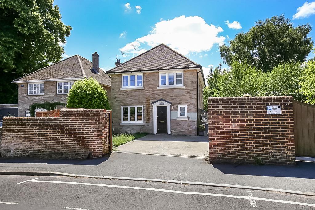 Arthur Road, Winchester, Hampshire, SO23 3 bed detached house - £950,000