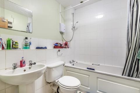 84 Seymour Way, Sunbury-on-thames, TW16 7NJ