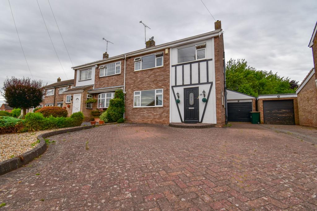 Exminster Road, Coventry 3 bed semidetached house £1,400 pcm (£323 pw)