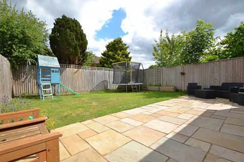 4 Bruyn Road, Fordingbridge, SP6 1QZ