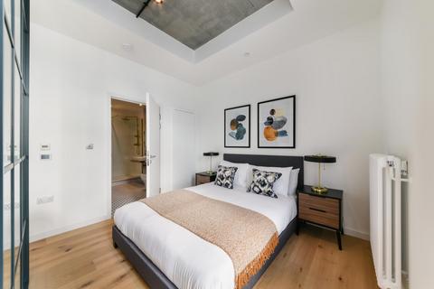 Studio to rent, Douglass Tower, Goodluck Hope, London, E14