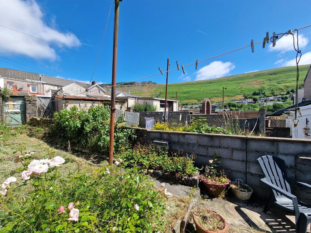 Oak Street, Ferndale, Rhondda Cynon Taf, CF43 3 bed terraced house £