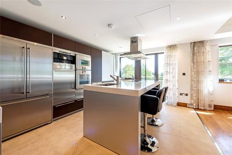3 bedroom penthouse for sale, Apartment 13, Charters, Charters Road, Sunningdale, Ascot, Berkshire, SL5