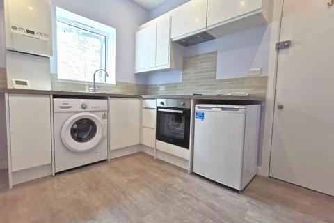 1 bedroom flat to rent, Oakleigh Road South, New Southgate N11