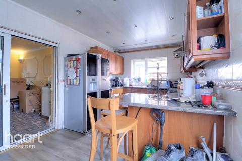 7 Welland Gardens, Perivale, Greenford, UB6 8SZ