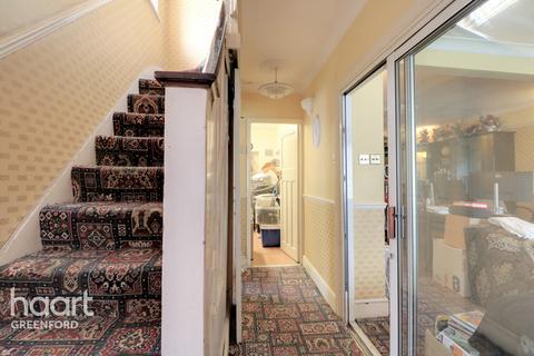 7 Welland Gardens, Perivale, Greenford, UB6 8SZ