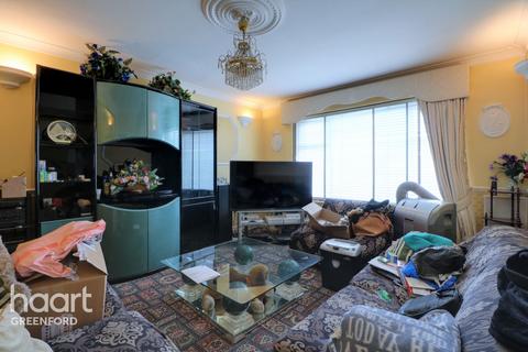 7 Welland Gardens, Perivale, Greenford, UB6 8SZ