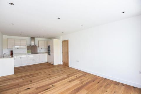 2 bedroom apartment to rent - Challow House,  Newbury,  RG14