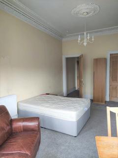 3 bedroom flat to rent, Fergus Drive, North Kelvinside, Glasgow, G20