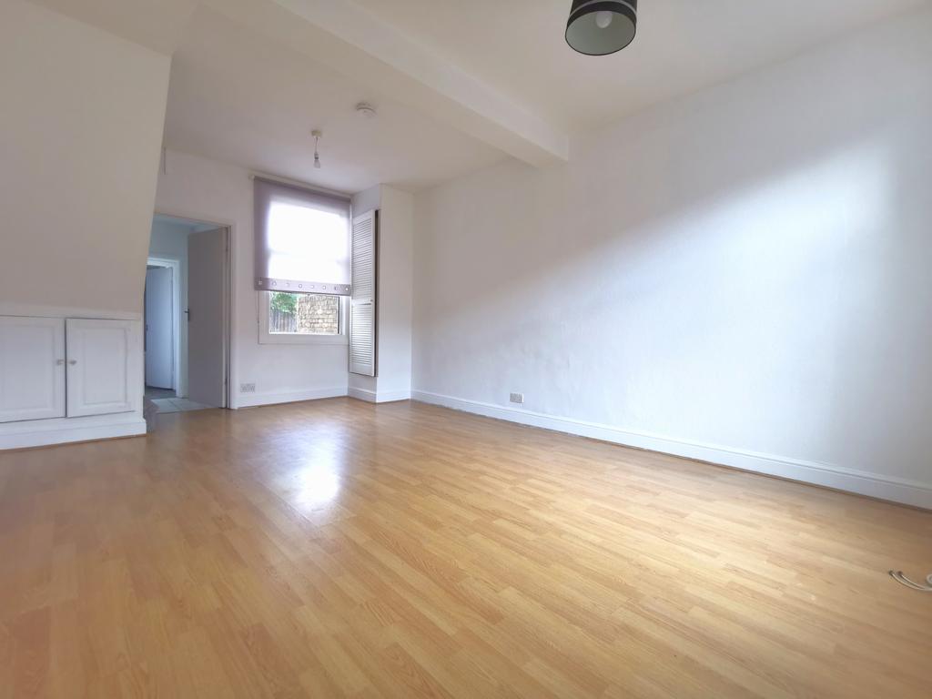 2 Bed Terrace House