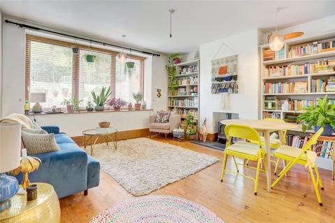 2 bedroom apartment to rent - Montpelier Crescent, Brighton, East Sussex, BN1