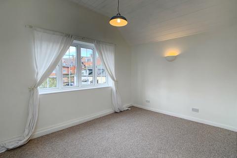2 bedroom end of terrace house to rent, Post Office Lane, Wantage