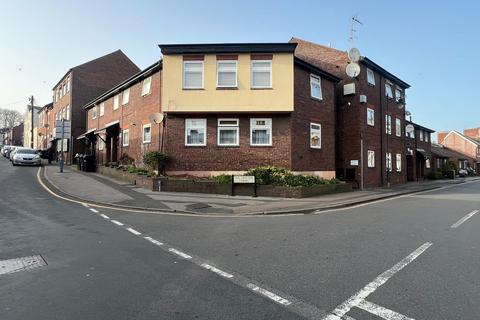 2 bedroom triplex to rent, Wellington Court, Wellington Street, Luton