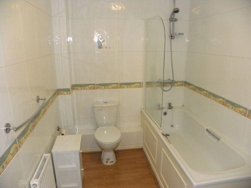 Apartment in Birmingham, West Midlands - View 5