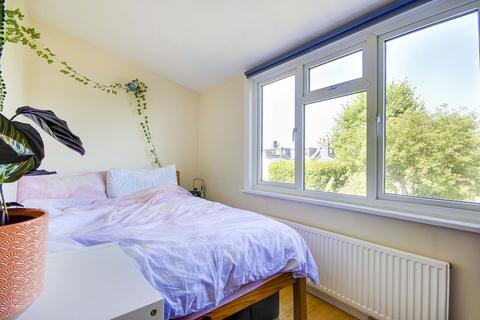 Flat 2, 24 Berkeley Road, Hornsey, London, N8 8RU