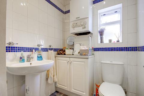 Flat 2, 24 Berkeley Road, Hornsey, London, N8 8RU