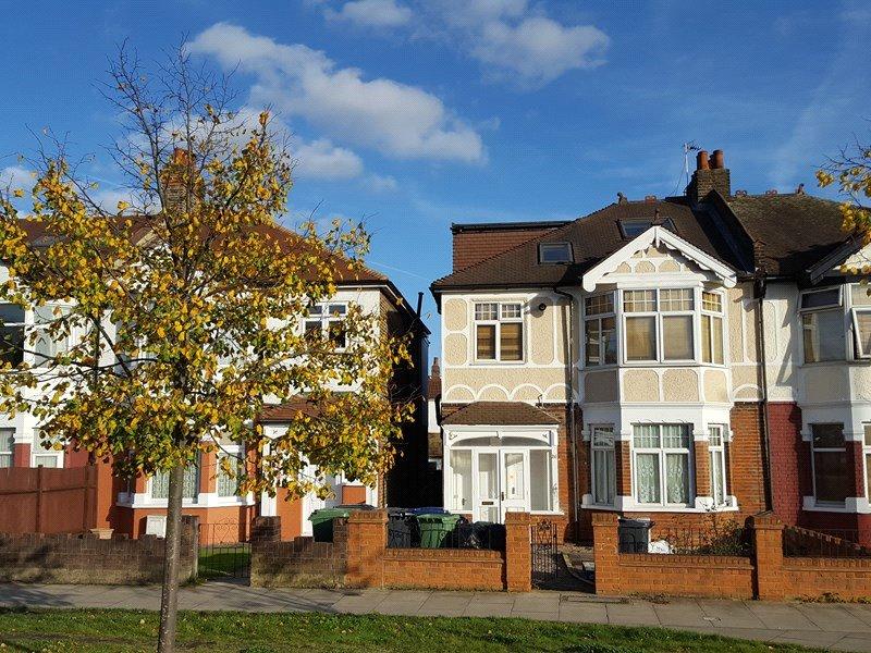 North Ealing, Ealing, London, W5 1 bed apartment £1,350 pcm (£312 pw)