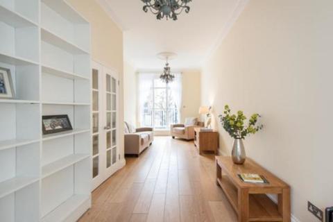 23 Belsize Crescent, London, NW3 5QY