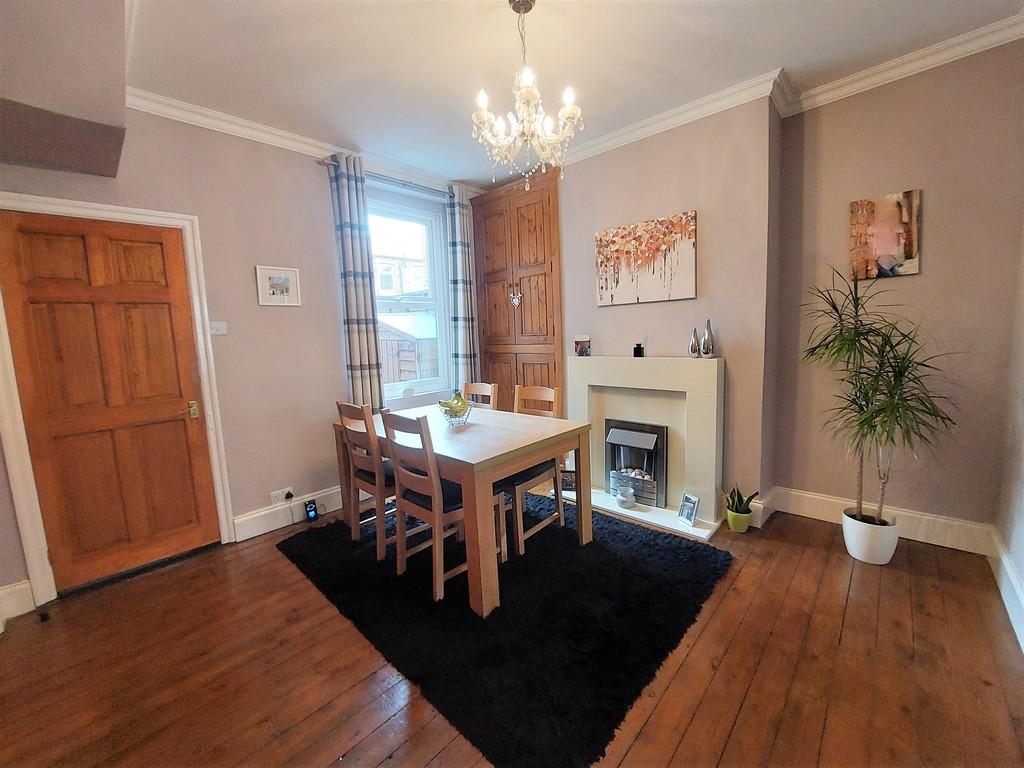 Gordon Street, Scarborough 2 bed terraced house £700 pcm (£162 pw)