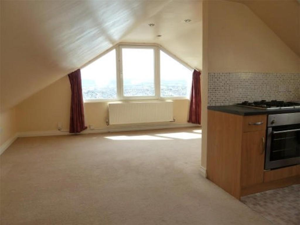 Durham Avenue, Plymouth 1 bed flat £695 pcm (£160 pw)