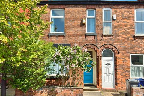 3 bedroom terraced house to rent, Davenport Avenue, Withington, M20