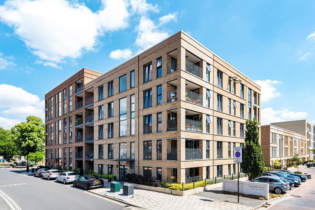 Cowley Road, Oval 2 bed flat £550,000