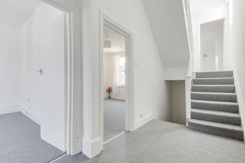 36c Ringstead Road, London, SE6 2BP