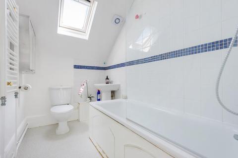 36c Ringstead Road, London, SE6 2BP