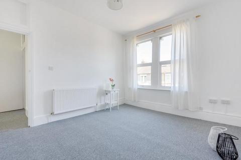 36c Ringstead Road, London, SE6 2BP