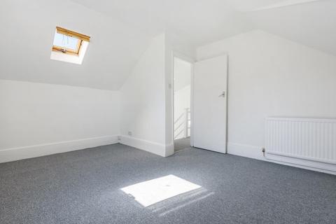 36c Ringstead Road, London, SE6 2BP