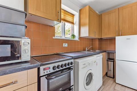 10 Trafalgar Close, Rotherhithe, London, SE16 7RL
