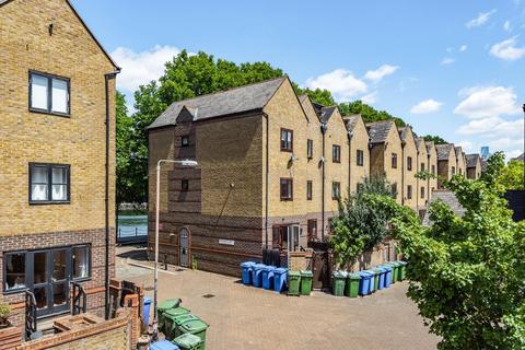 10 Trafalgar Close, Rotherhithe, London, SE16 7RL